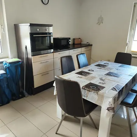 아파트 Work And 6 Betten Kueche Bad 플레텐베르크